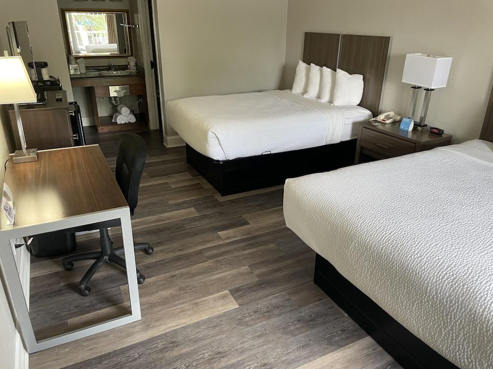 Days Inn By Wyndham Port Charlotte Town Center エクステリア 写真