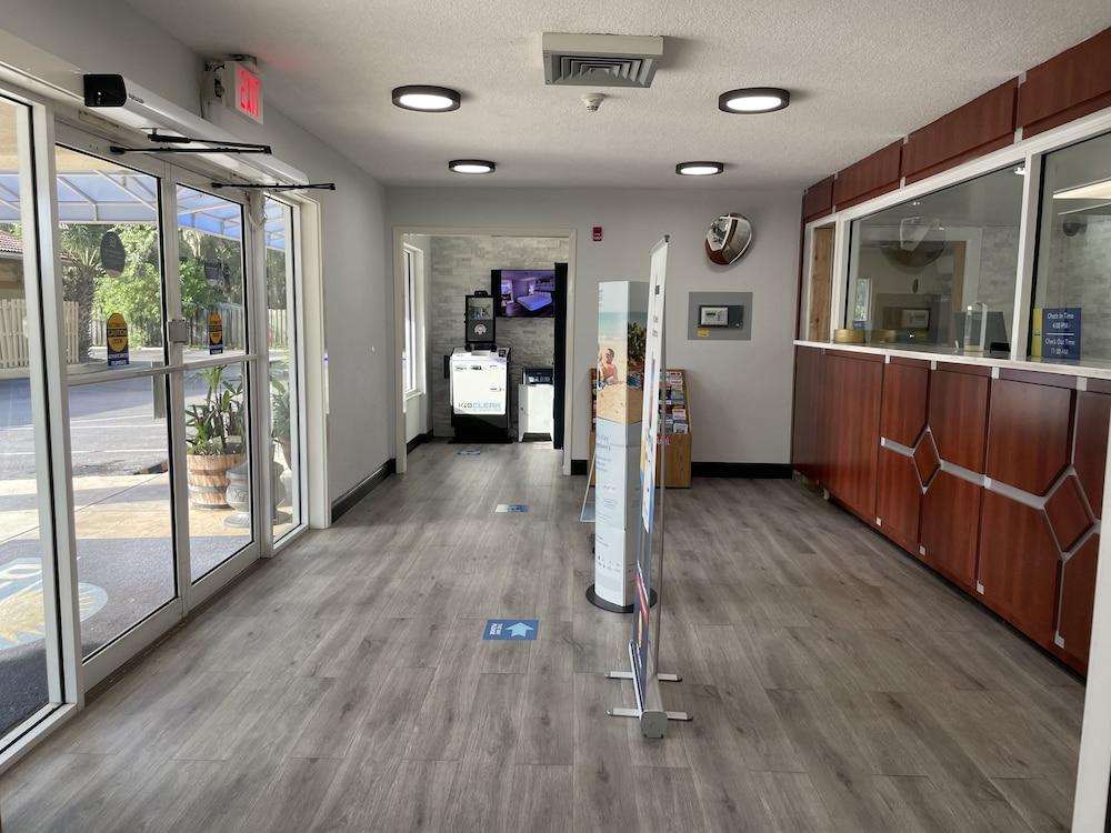 Days Inn By Wyndham Port Charlotte Town Center エクステリア 写真