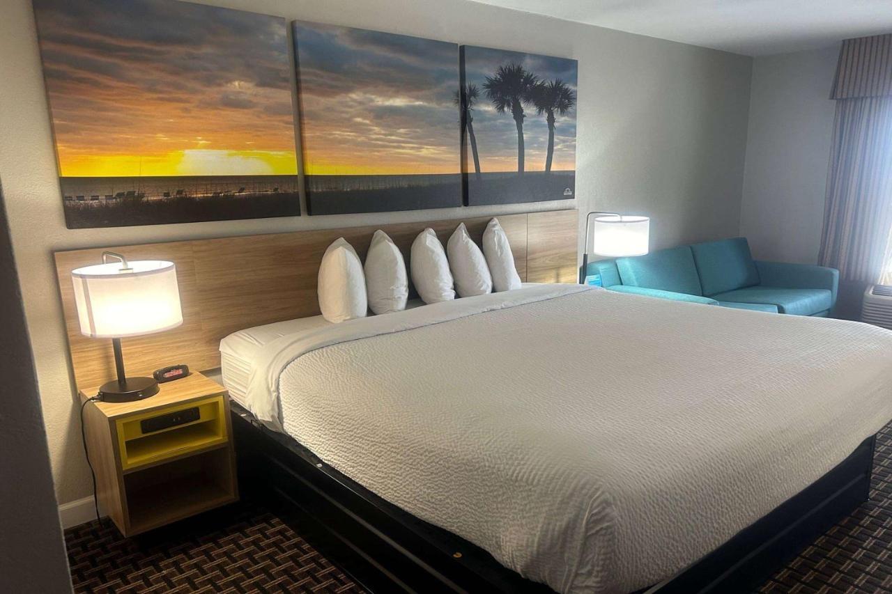 Days Inn By Wyndham Port Charlotte Town Center エクステリア 写真