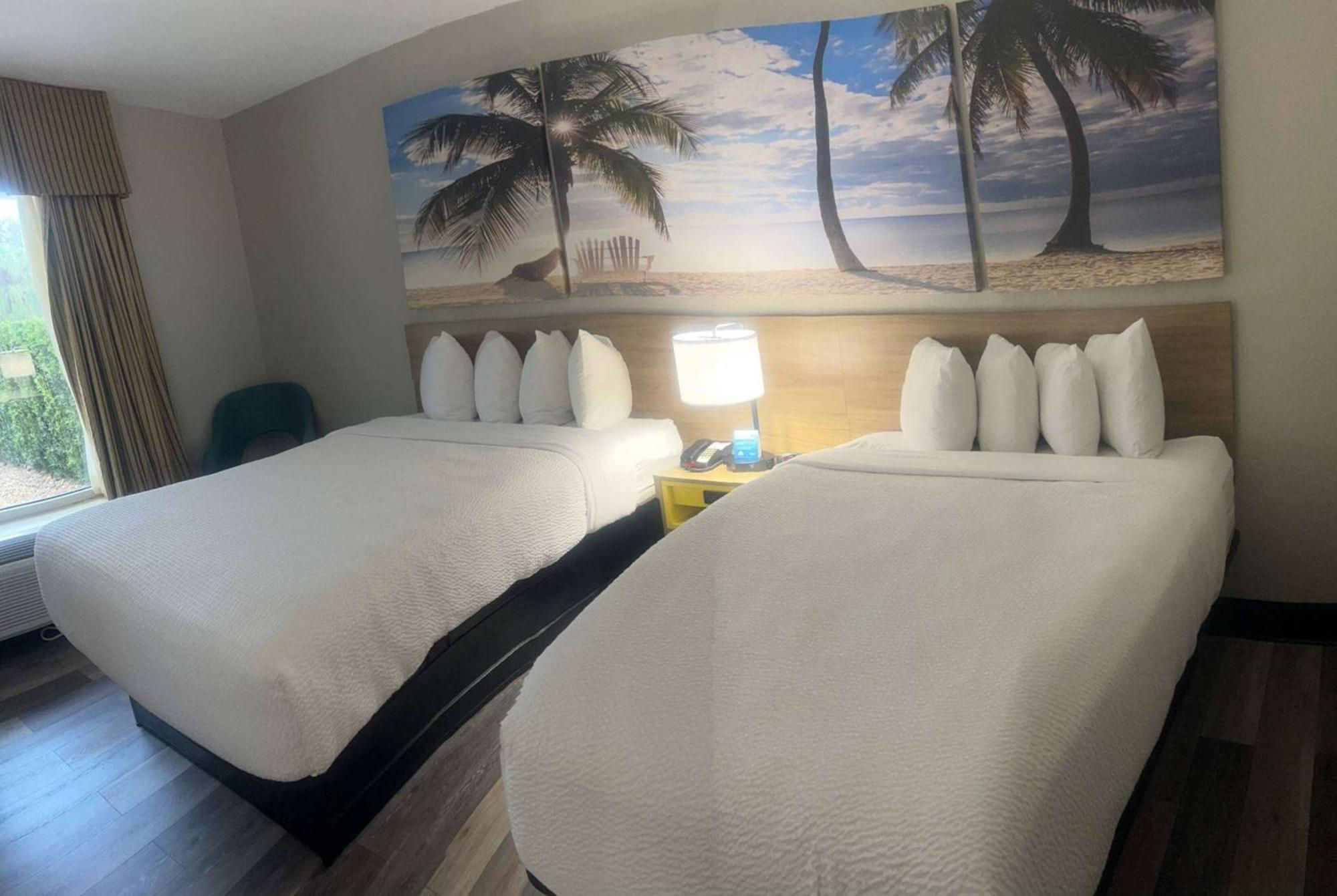 Days Inn By Wyndham Port Charlotte Town Center エクステリア 写真